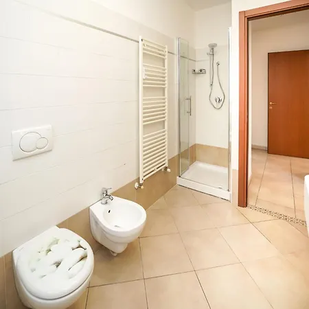 Ca Silvio By Interhome Lägenhet Luino